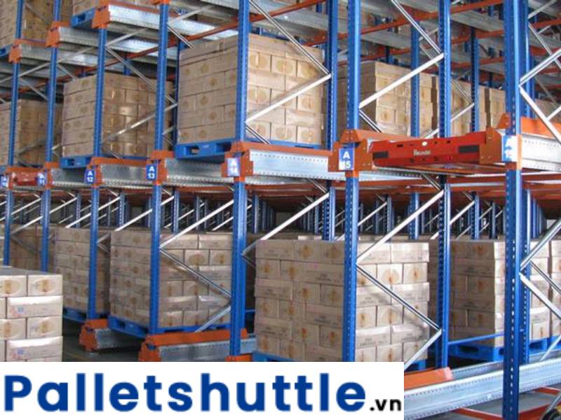 Sử dụng kệ hàng Shuttle Rack giúp tối ưu không gian lưu trữ