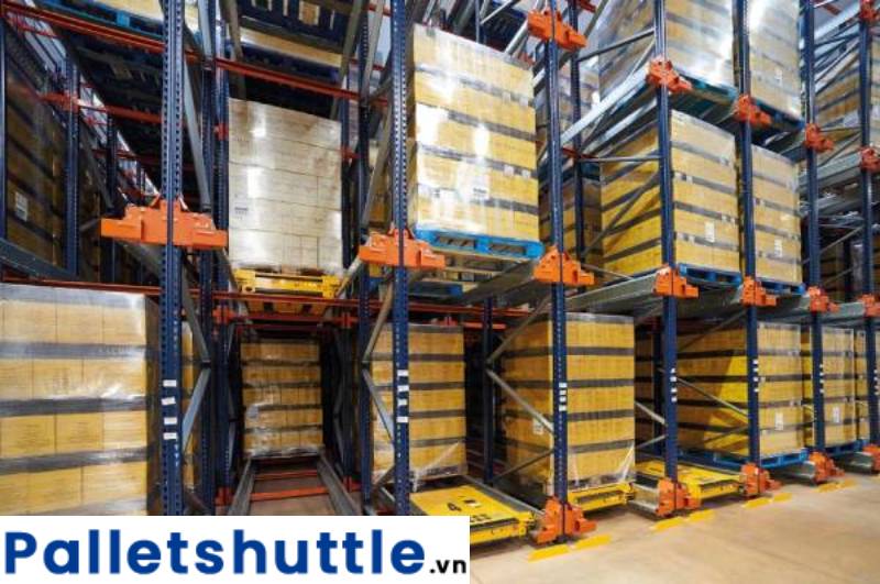 Sử dụng Pallet Shuttle giúp tối ưu diện tích lưu kho