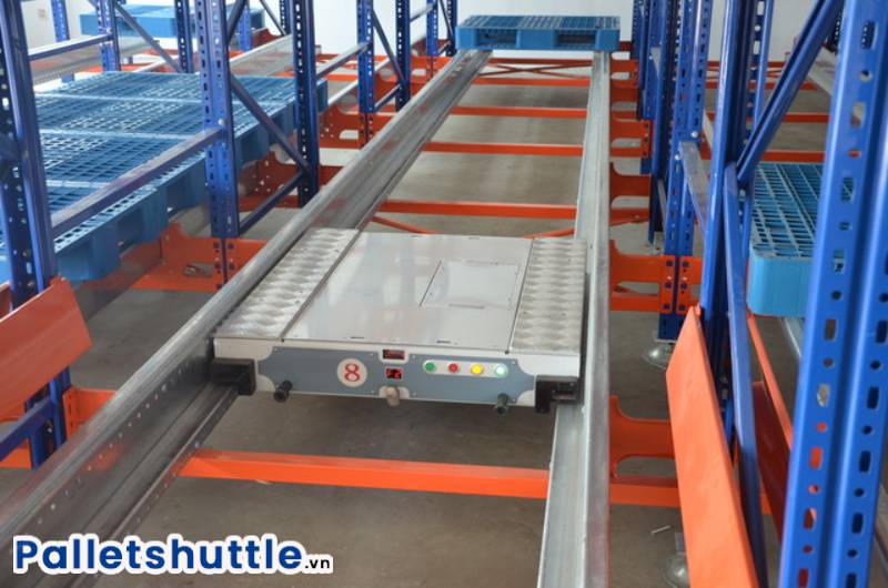 Sử dụng kệ Shuttle System giúp tiết kiệm thời gian lưu kho